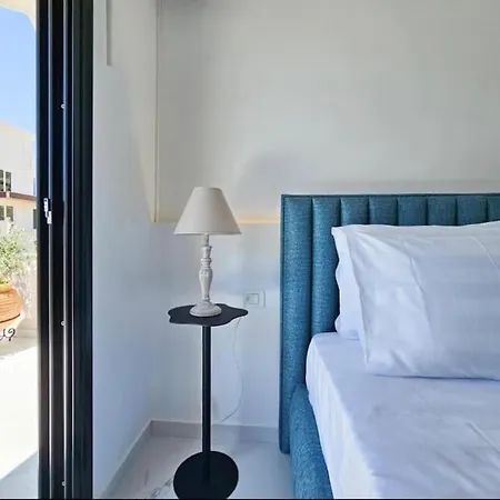 Luxury 1 In *