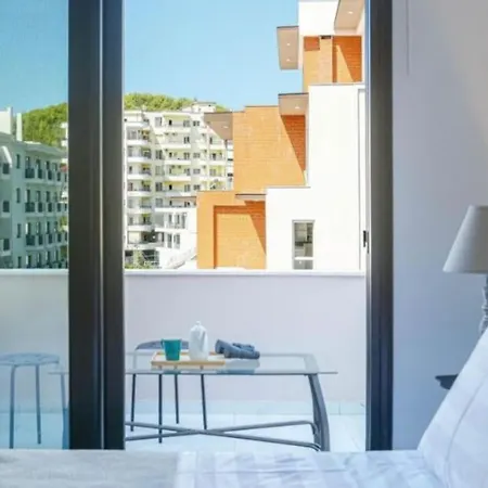 Apartment Luxury 1 In *
